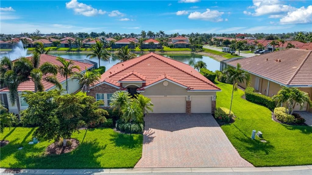 Image 37 of property listing at 3000 Sunset Pointe CIR, Cape Coral, FL 33914