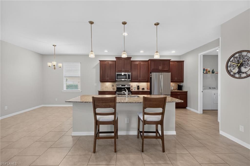 Image 6 of property listing at 3000 Sunset Pointe CIR, Cape Coral, FL 33914