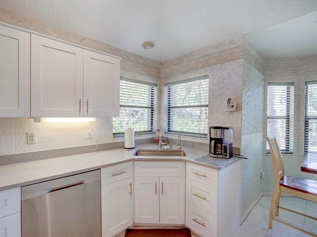 934 LUCAS LANE, Oldsmar, FL 34677