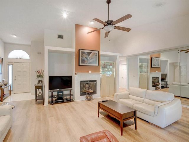 934 LUCAS LANE, Oldsmar, FL 34677