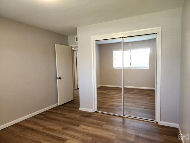 7913 Westlorne Court, Bakersfield, CA 93309