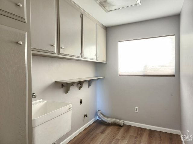 7913 Westlorne Court, Bakersfield, CA 93309
