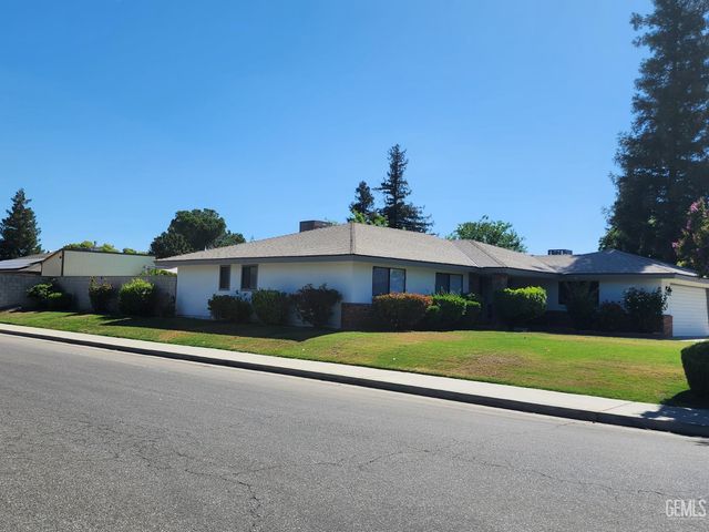 7913 Westlorne Court, Bakersfield, CA 93309