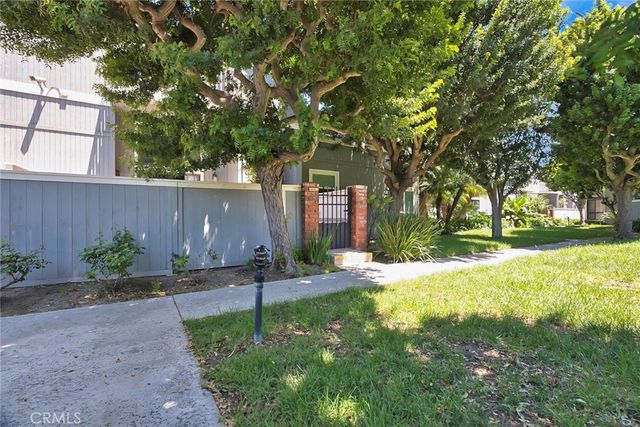 4478 Shorebird Dr. 10, Huntington Beach, CA 92649