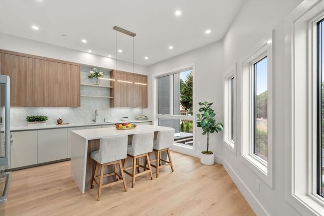 2202 Commonwealth Ave 1, Newton, MA 02466