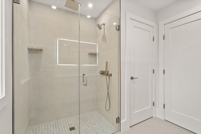 2202 Commonwealth Ave 1, Newton, MA 02466