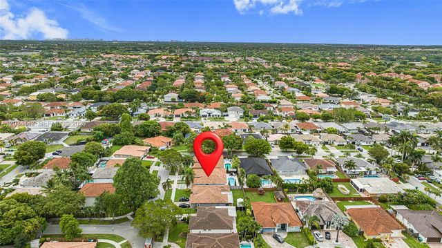 15932 SW 101st Ter, Miami, FL 33196