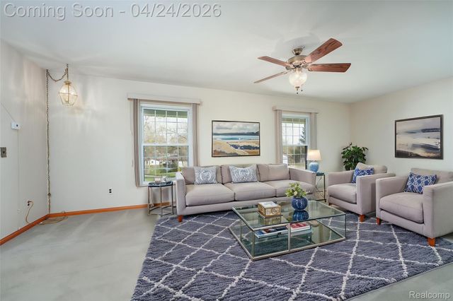 6056 Superior Drive, Green Oak Township, MI 48116
