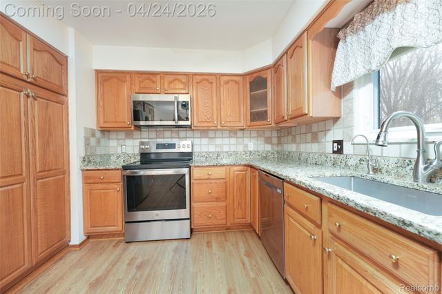 6056 Superior Drive, Green Oak Township, MI 48116