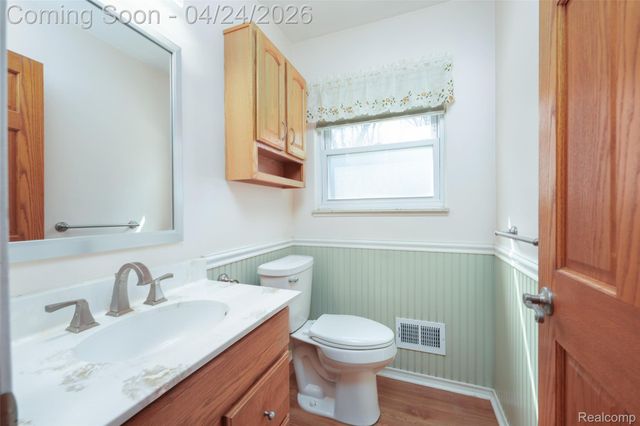 6056 Superior Drive, Green Oak Township, MI 48116