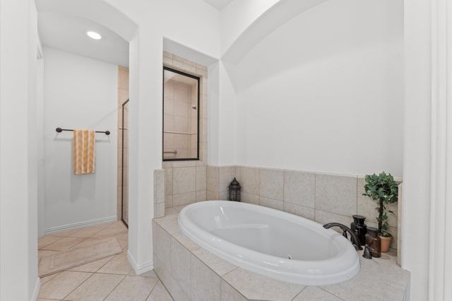 203 Greylake Place, The Woodlands, TX 77354