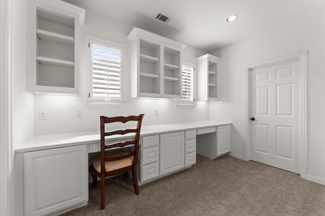 203 Greylake Place, The Woodlands, TX 77354