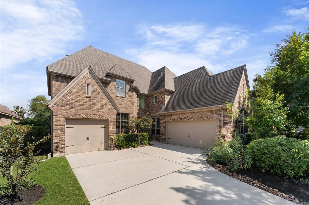 203 Greylake Place, The Woodlands, TX 77354