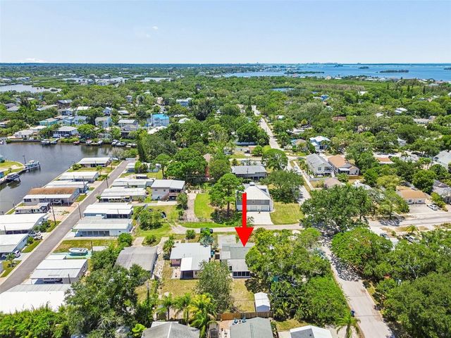 314 MARYLAND AVENUE, Crystal Beach, FL 34681