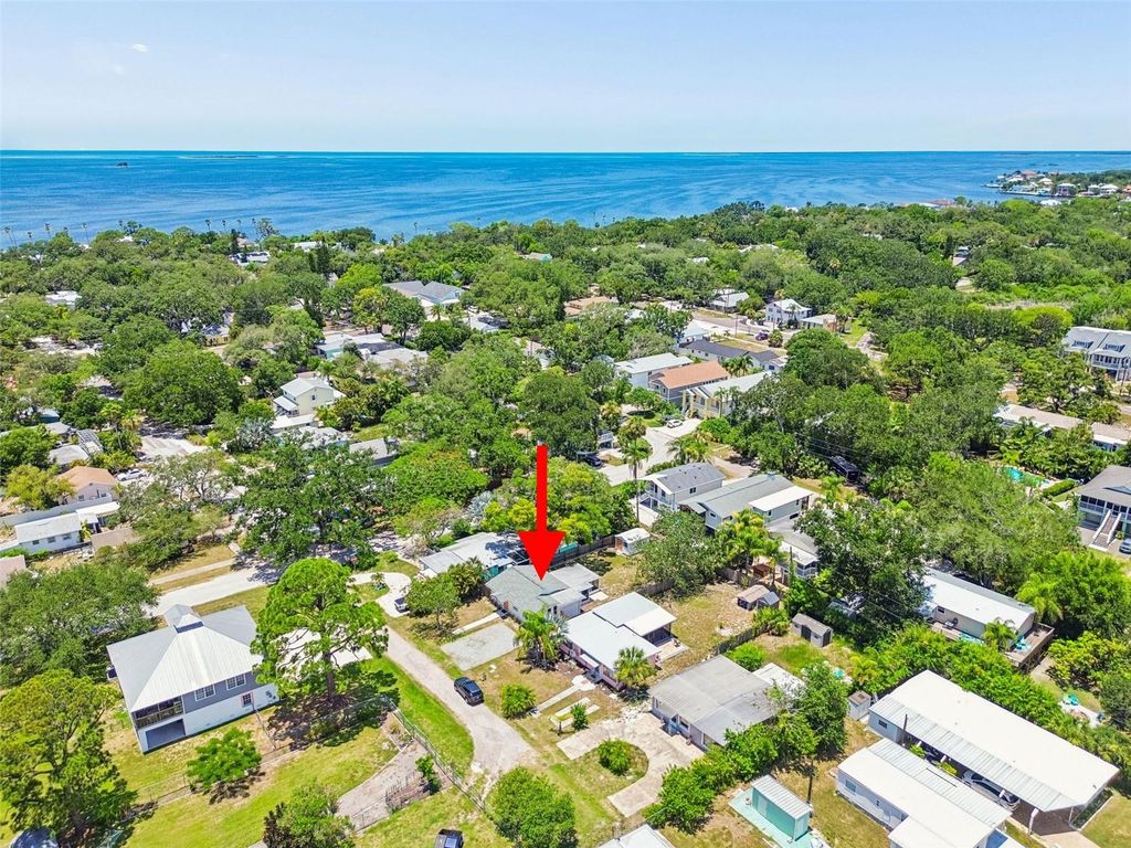 314 MARYLAND AVENUE, Crystal Beach, FL 34681