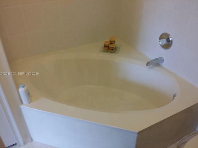 4527 NW 97th Ct, Doral, FL 33178