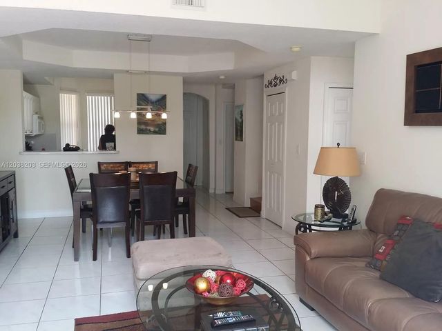 4527 NW 97th Ct, Doral, FL 33178