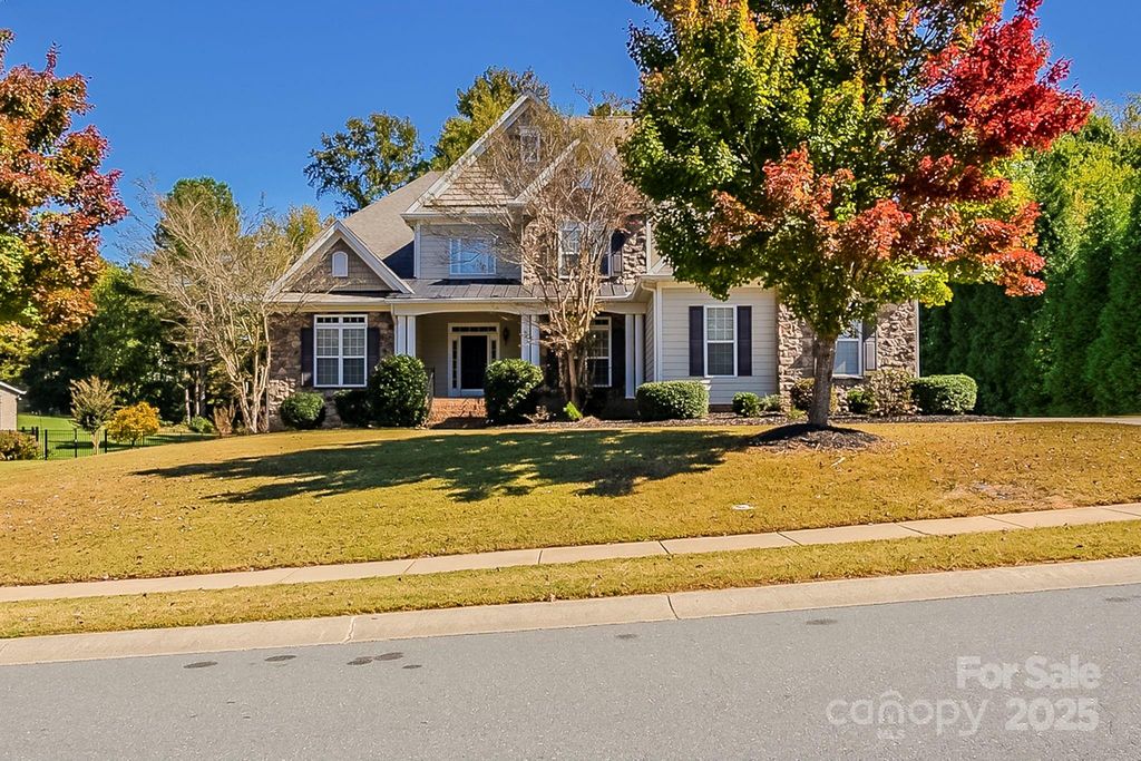2104 Madeira Circle, Waxhaw, NC 28173