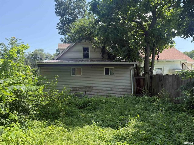 907 E VIRGINIA Avenue, Peoria, IL 61603