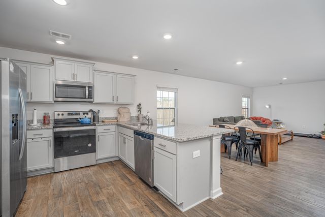 1843 Wildhorse Drive, Sumter, SC 29153