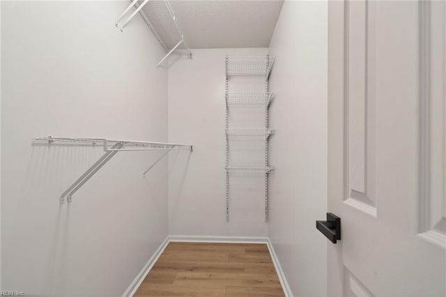 302 Dorothy DR, Yorktown, VA 23692