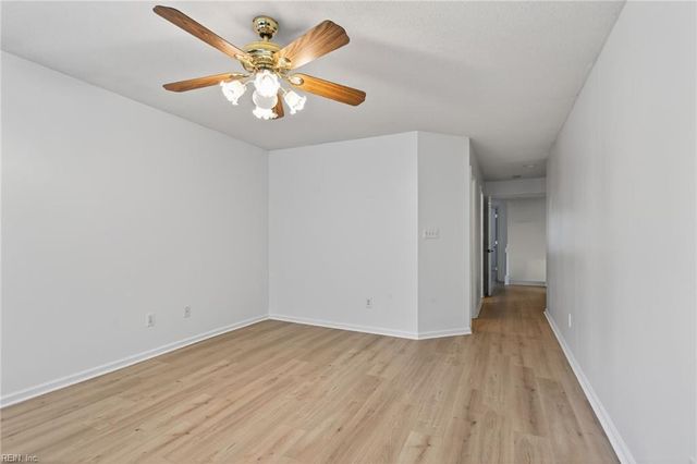 302 Dorothy DR, Yorktown, VA 23692