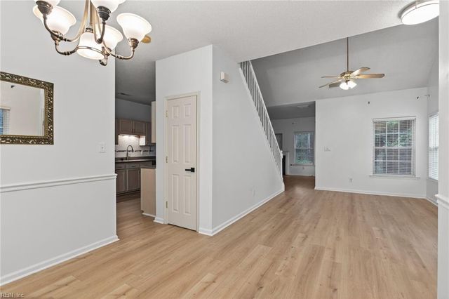 302 Dorothy DR, Yorktown, VA 23692