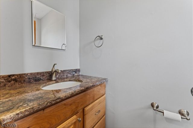 1901 Wilshire Ct, Hillsborough Twp., NJ 08844