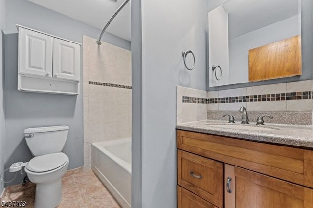 1901 Wilshire Ct, Hillsborough Twp., NJ 08844