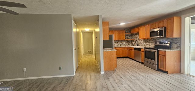 6131 Rockbridge Road, Stone Mountain, GA 30087