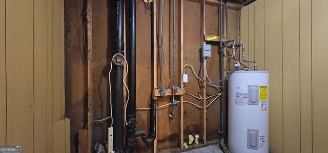 6131 Rockbridge Road, Stone Mountain, GA 30087