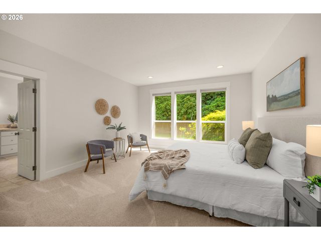 3900 KENTHORPE Way, West Linn, OR 97068