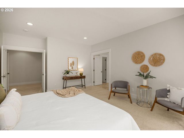 3900 KENTHORPE Way, West Linn, OR 97068