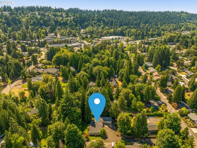 3900 KENTHORPE Way, West Linn, OR 97068