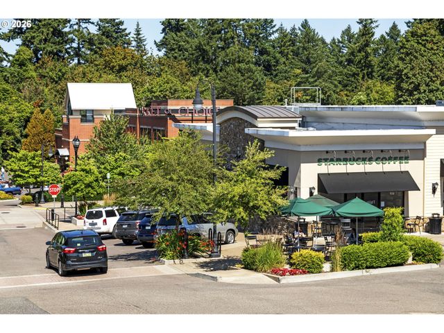 3900 KENTHORPE Way, West Linn, OR 97068