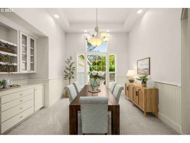 3900 KENTHORPE Way, West Linn, OR 97068