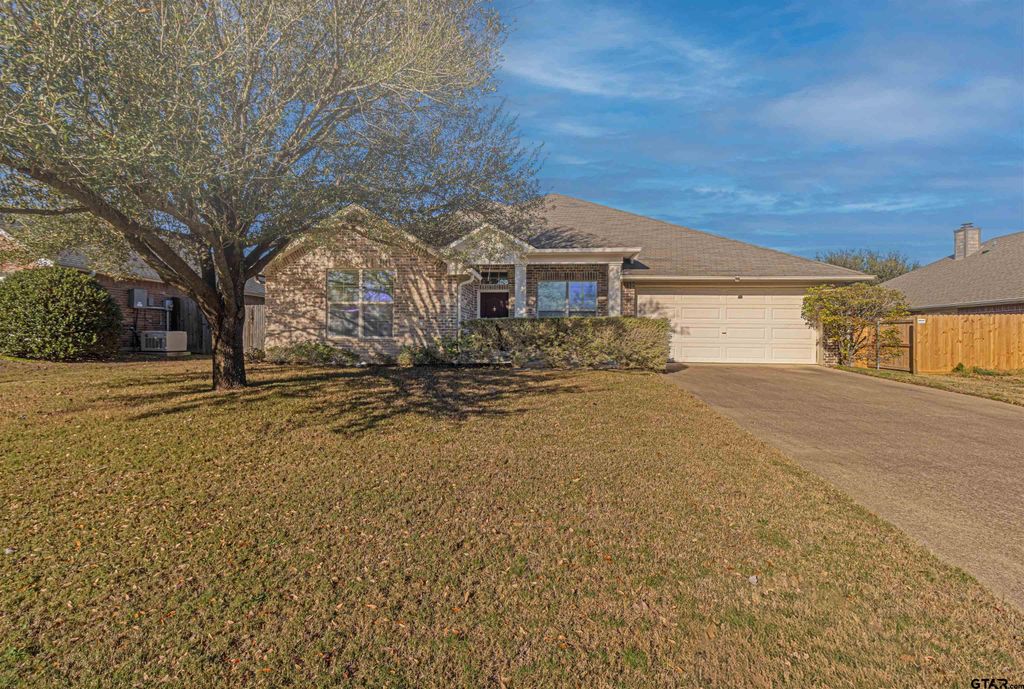 1909 Golden Bay, Whitehouse, TX 75791