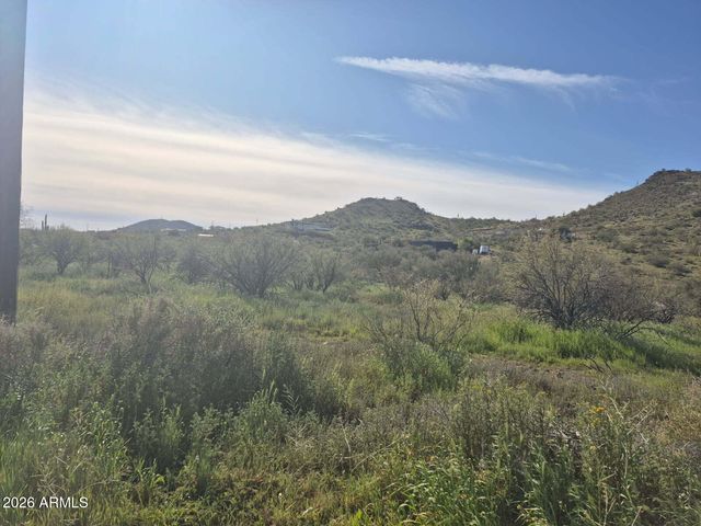 10XX E Circle Mountain Road 0, New River, AZ 85087