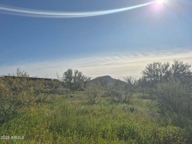 10XX E Circle Mountain Road 0, New River, AZ 85087