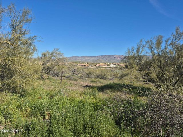 10XX E Circle Mountain Road 0, New River, AZ 85087