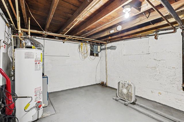 1989 Addison Street, Muskegon, MI 49441