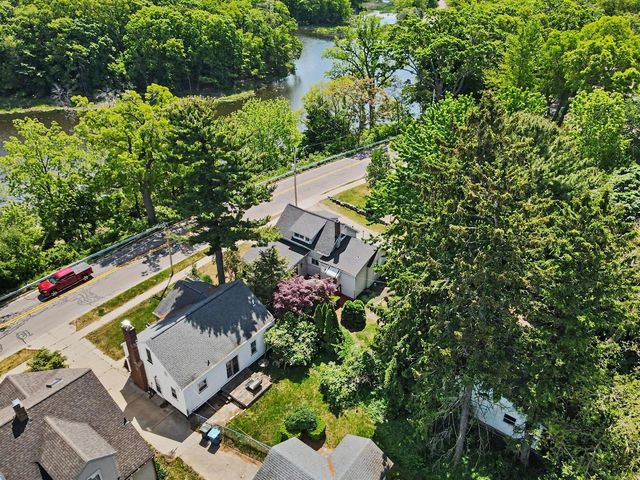 1989 Addison Street, Muskegon, MI 49441