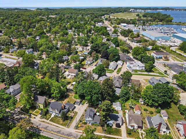 1989 Addison Street, Muskegon, MI 49441