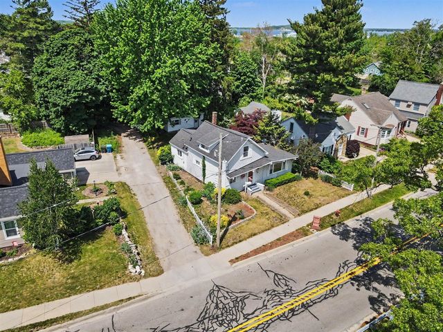 1989 Addison Street, Muskegon, MI 49441