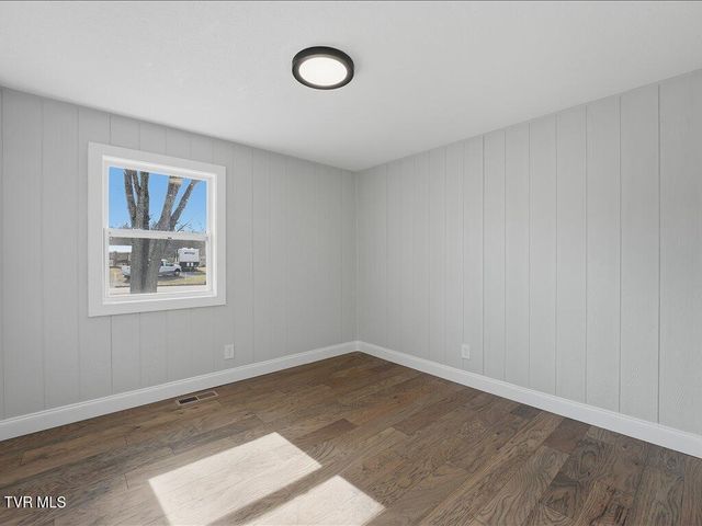 1205 Ledford Avenue, Morristown, TN 37813