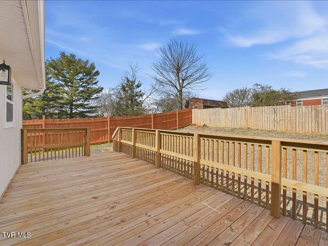 1205 Ledford Avenue, Morristown, TN 37813