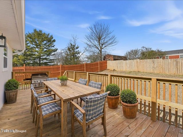 1205 Ledford Avenue, Morristown, TN 37813