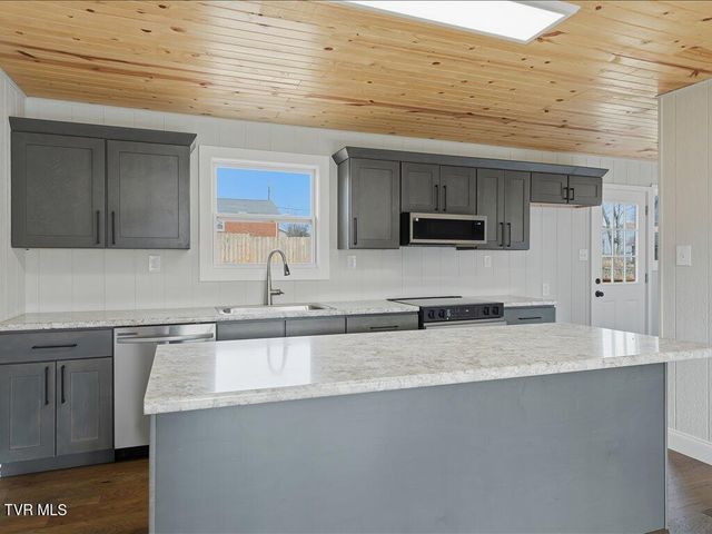 1205 Ledford Avenue, Morristown, TN 37813