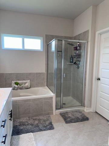 122 Desert Poppy, Bandera, TX 78003