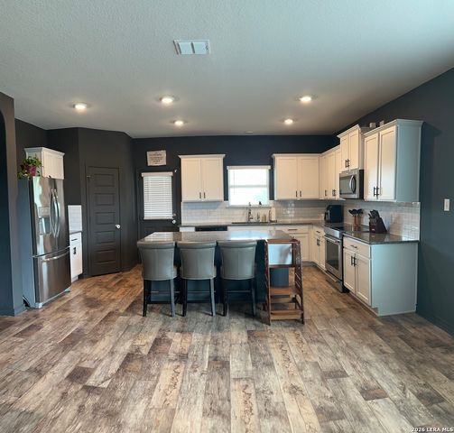 122 Desert Poppy, Bandera, TX 78003